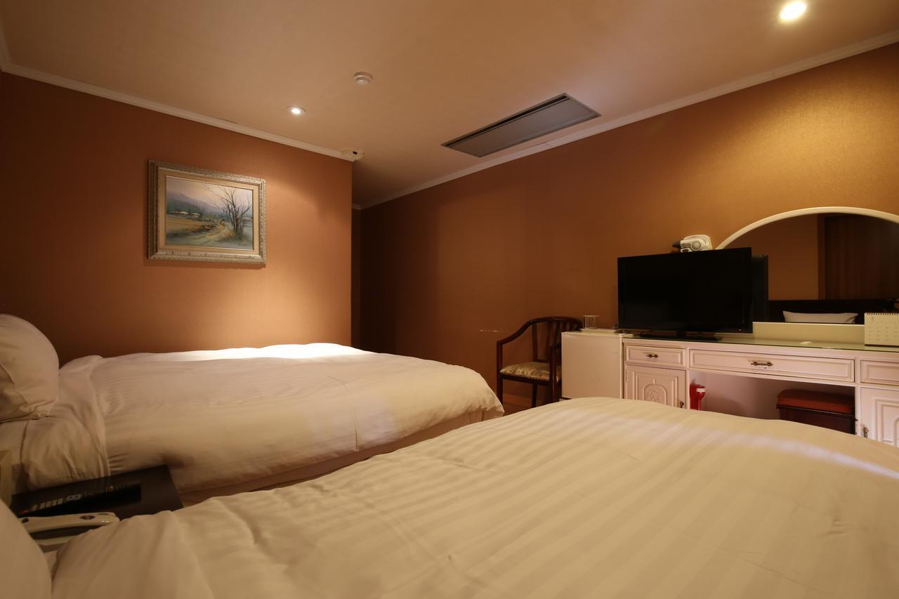 Lake Hills Hotel Songnisan Boeun Eksteriør bilde